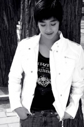 Black and white photo of Wang Lin.