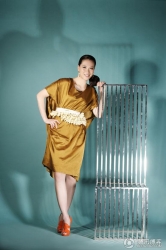 Zhang Jiewen studio shot.